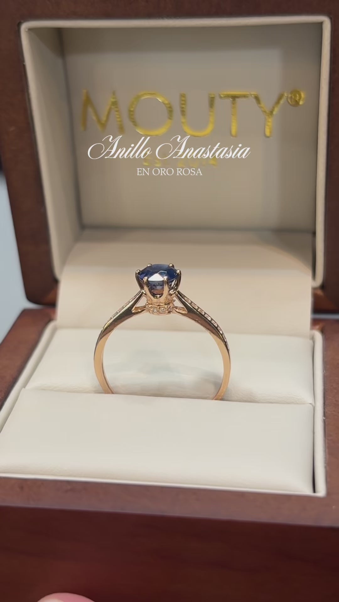 Anillo Anastasia en Oro Rosa 14k con Zafiro 0.80 ct