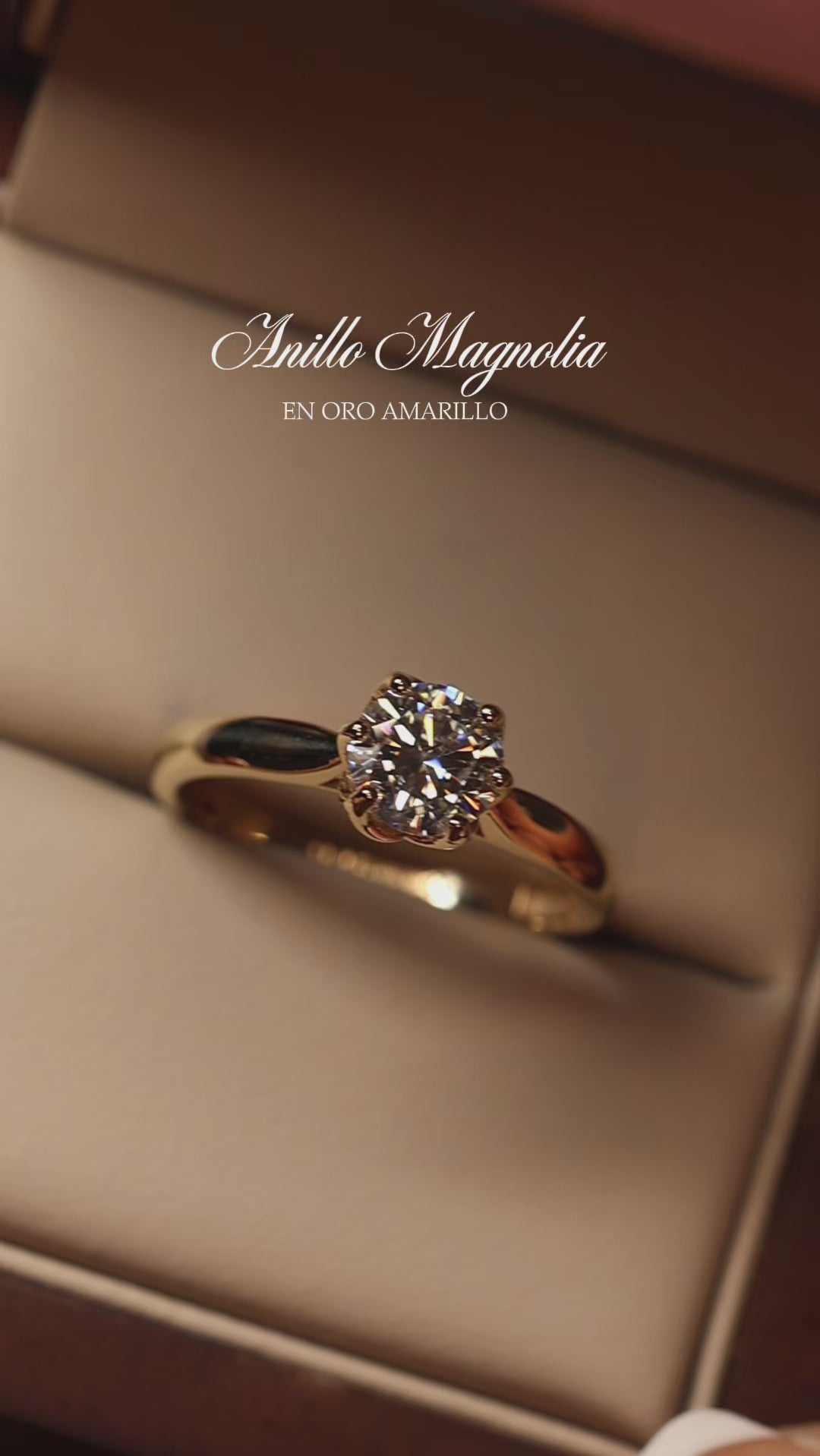 Anillo Magnolia  en Oro 1.00 ct