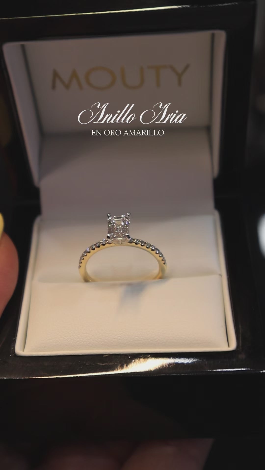 Anillo Aria en oro amarillo 14k con diamante de laboratorio