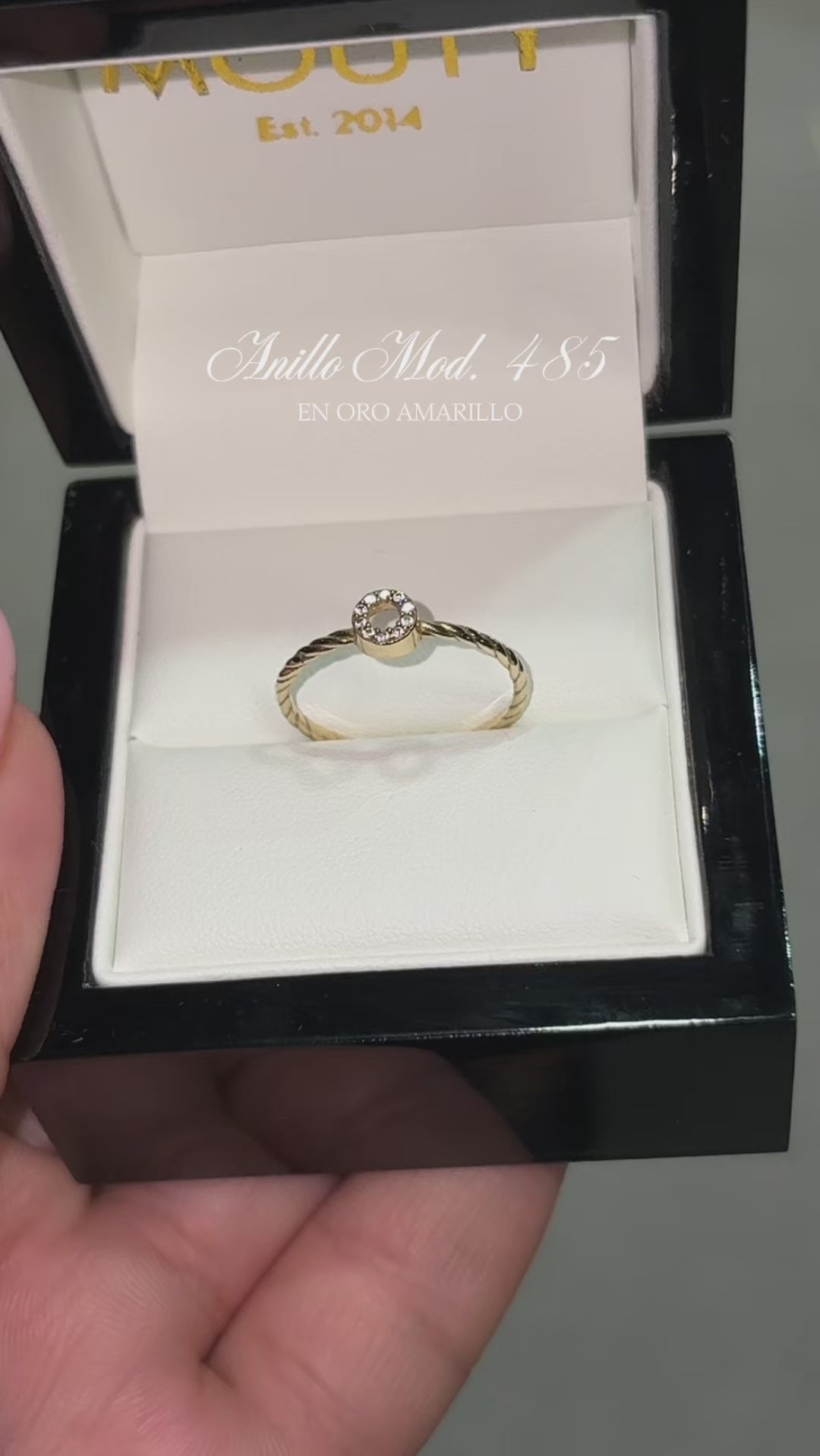 Anillo en Oro Amarillo de 10k con Circonias Mod:485