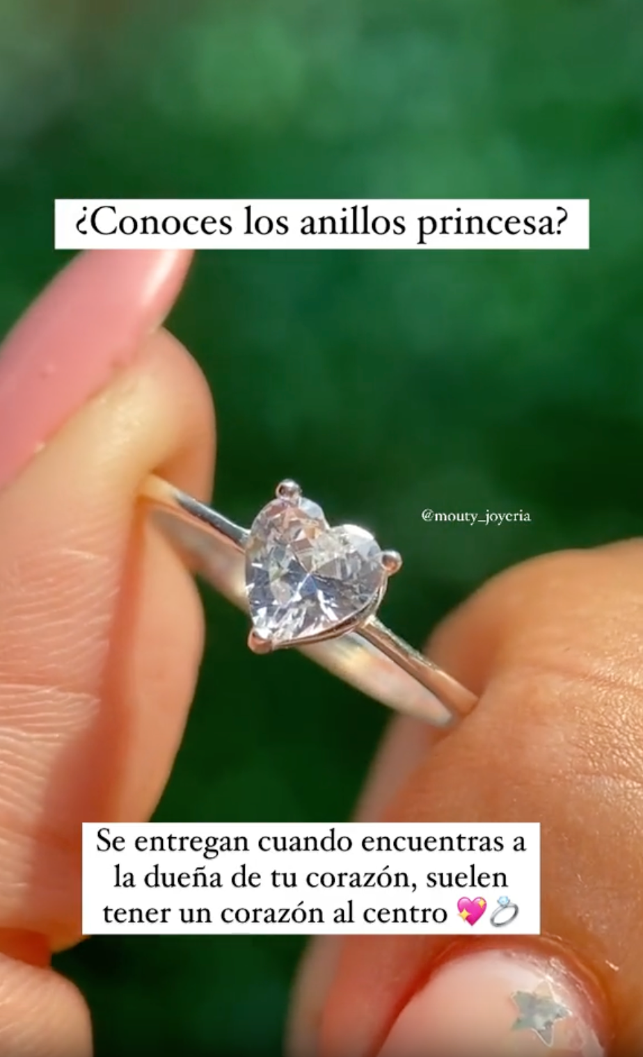 Anillo Zara en plata con circonia rosa