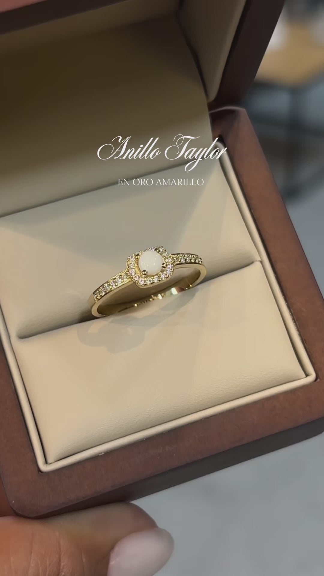 Anillo Taylor en Oro Amarillo 14k  con Opalo 0.40 ct