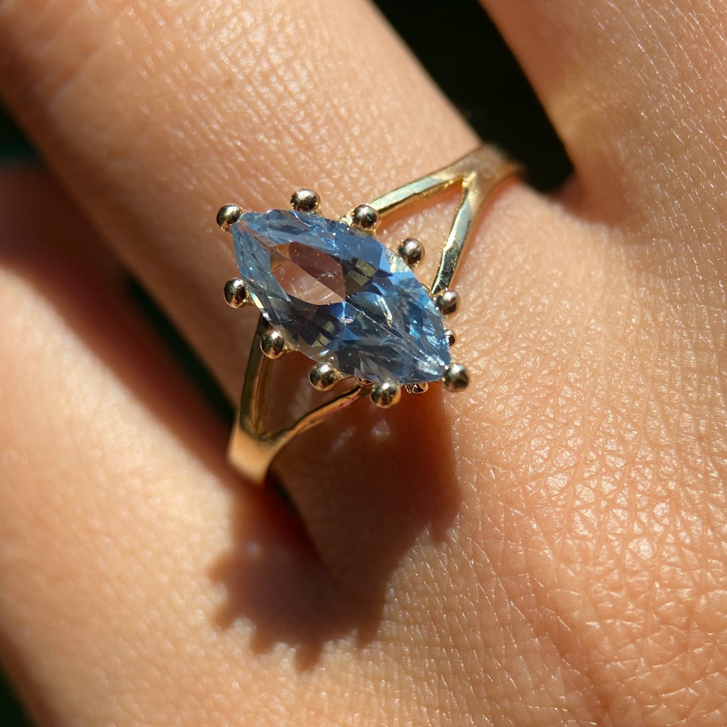 Anillo de compromiso en oro