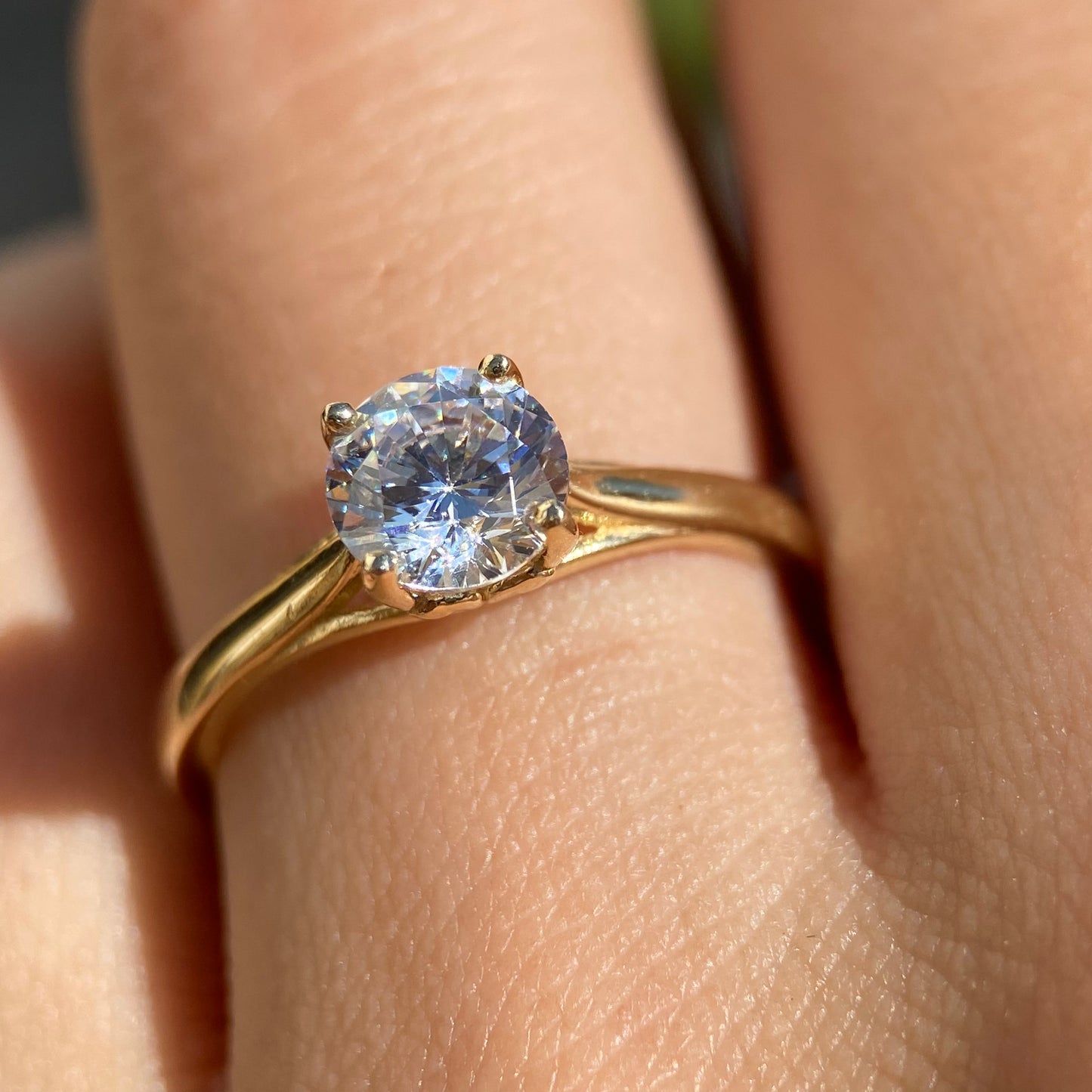 Anillo de compromiso en oro