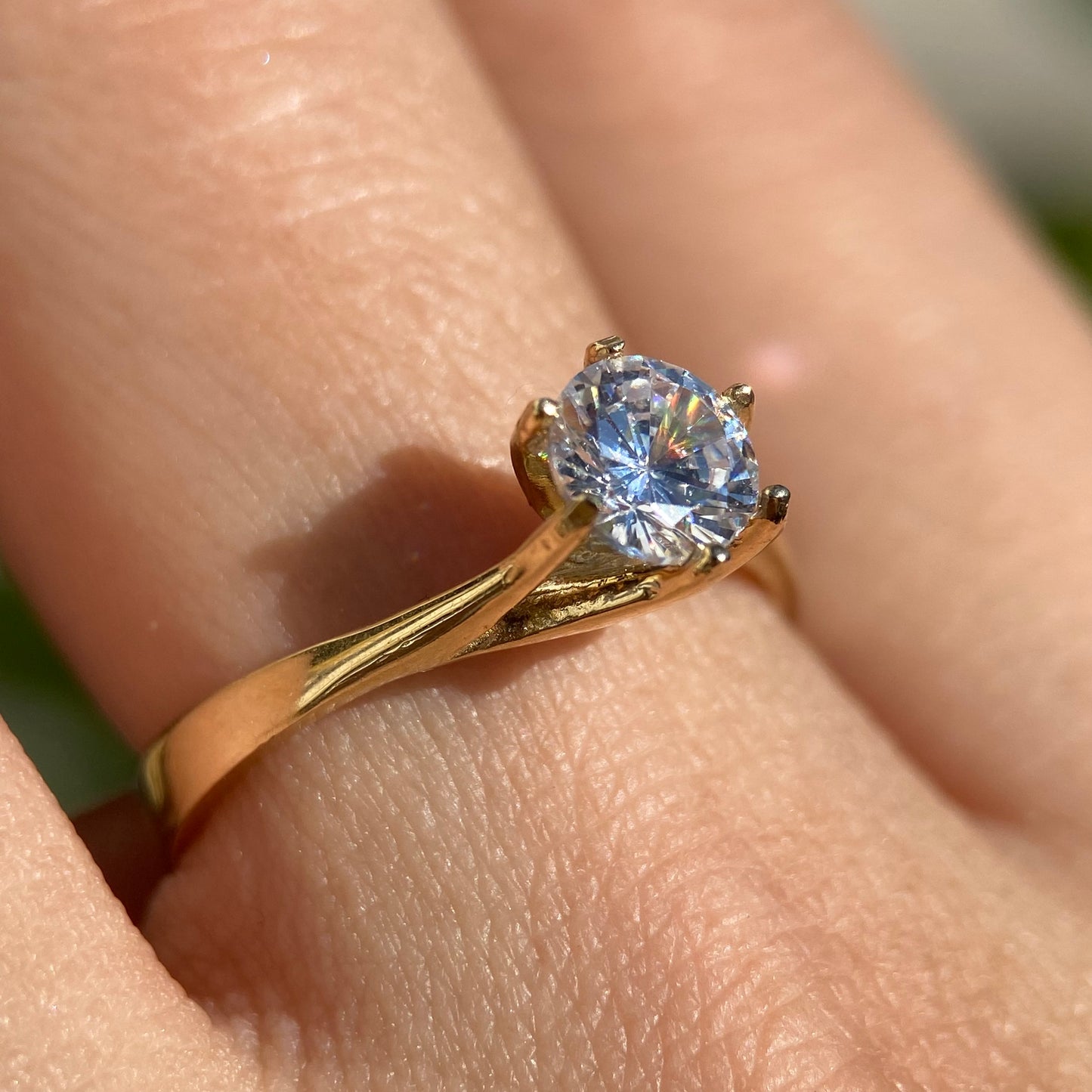 Anillo de compromiso en oro