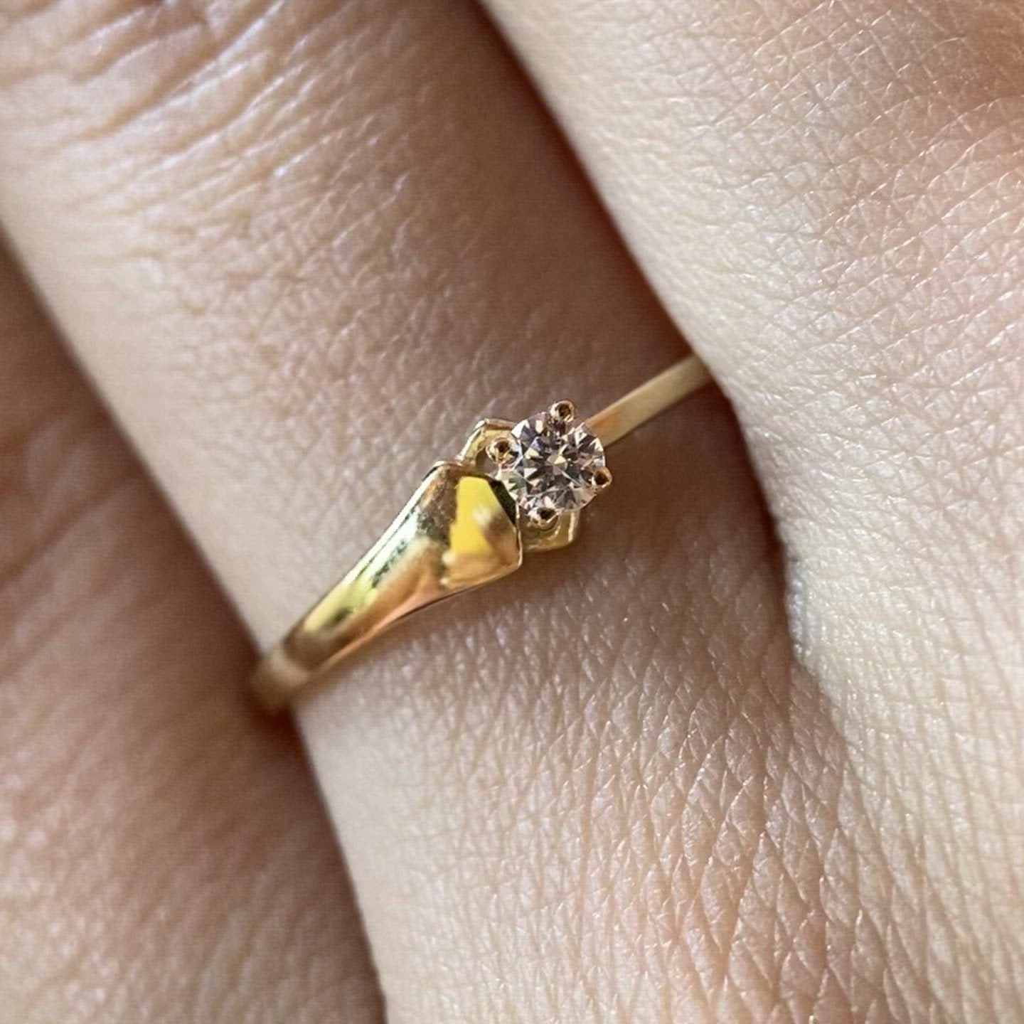 Anillo de compromiso en oro