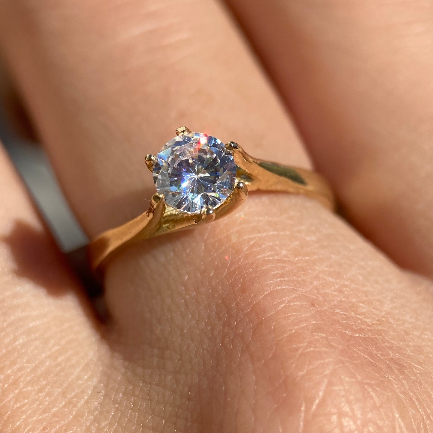 Anillo de compromiso en oro