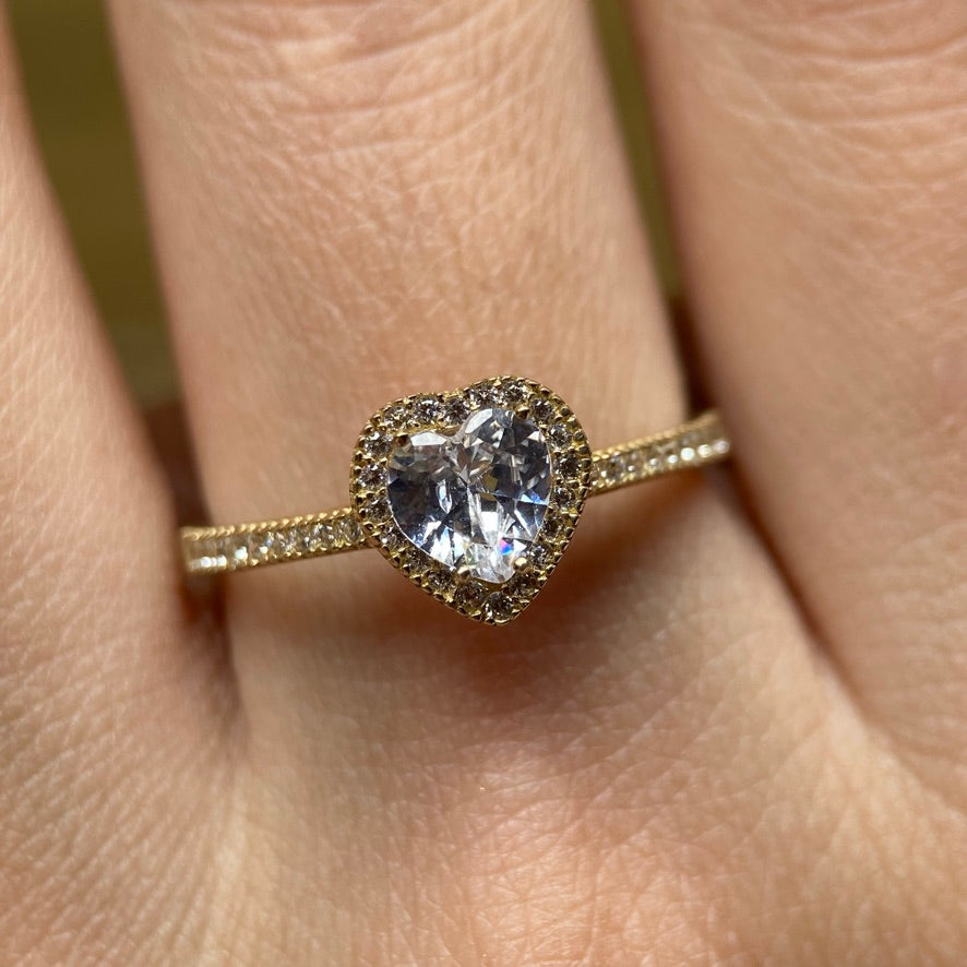 Anillo de compromiso en oro
