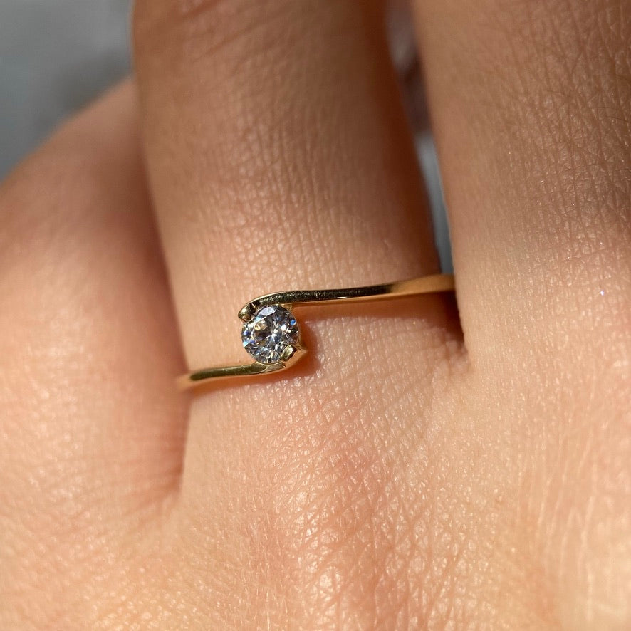 Anillo de compromiso en oro