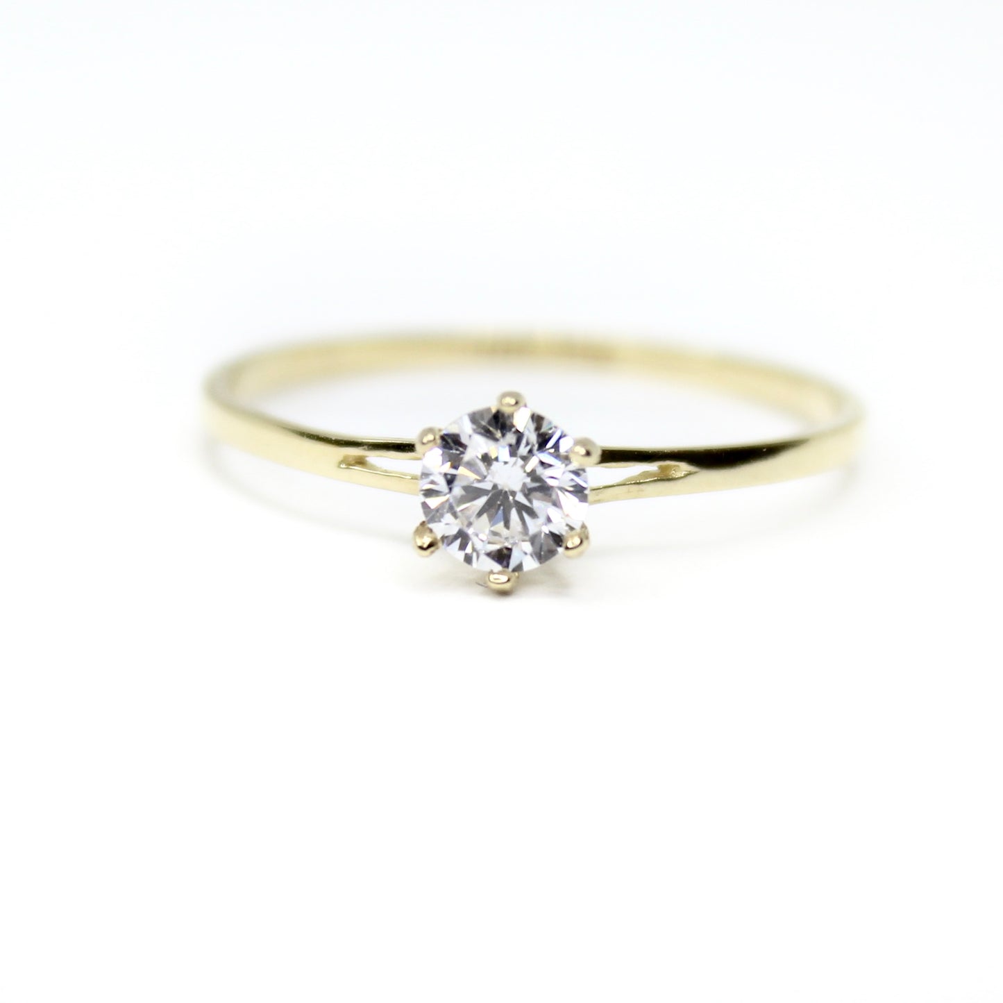 Anillo de compromiso en oro