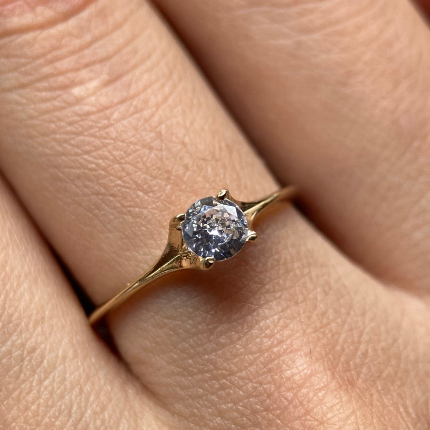 Anillo de compromiso en oro