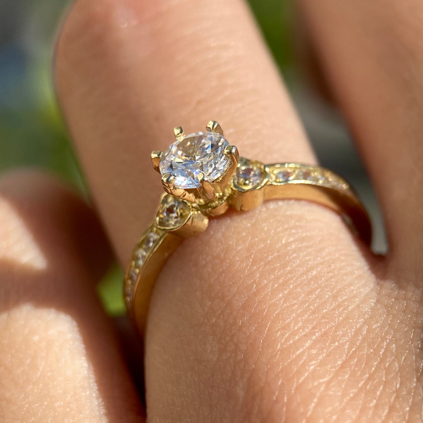 Anillo de compromiso en oro
