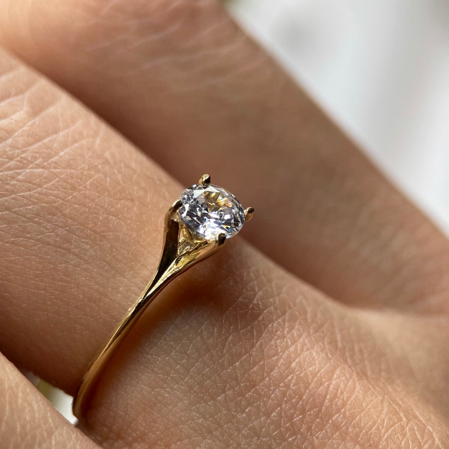 Anillo de compromiso en oro