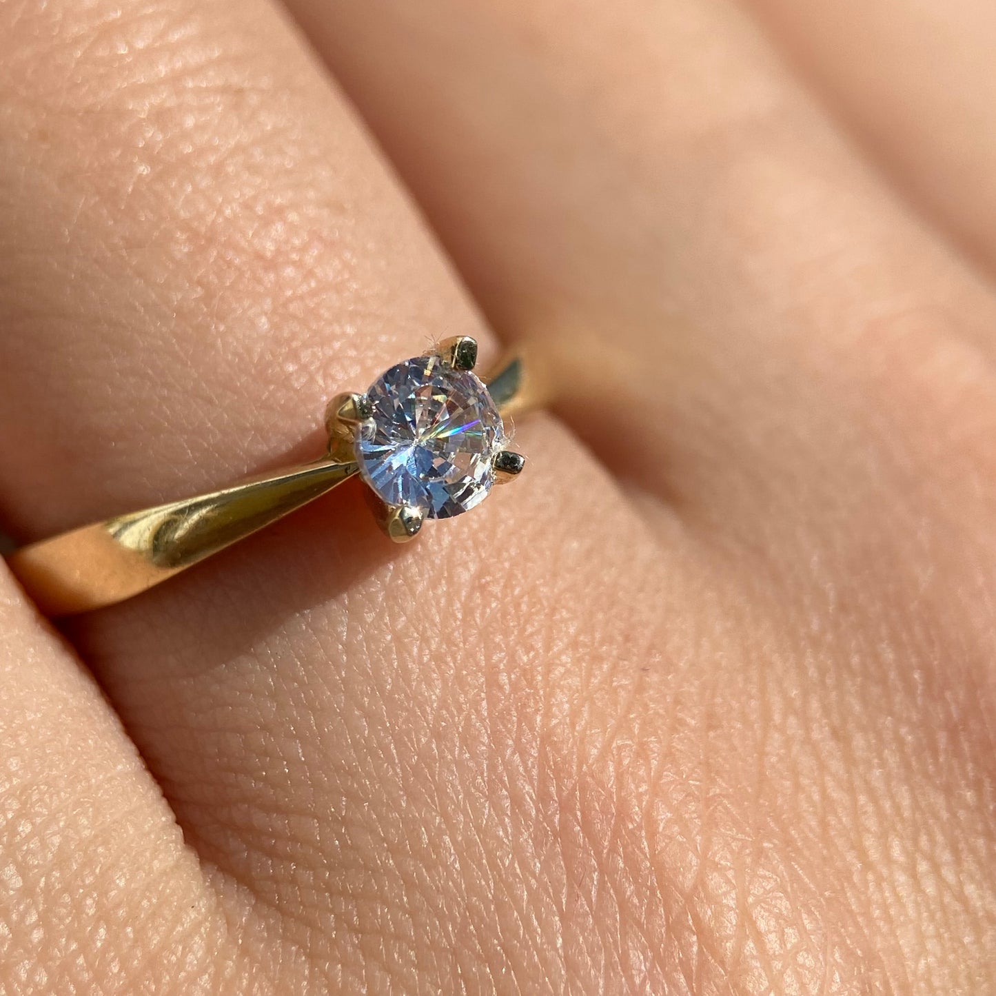 Anillo de compromiso en oro