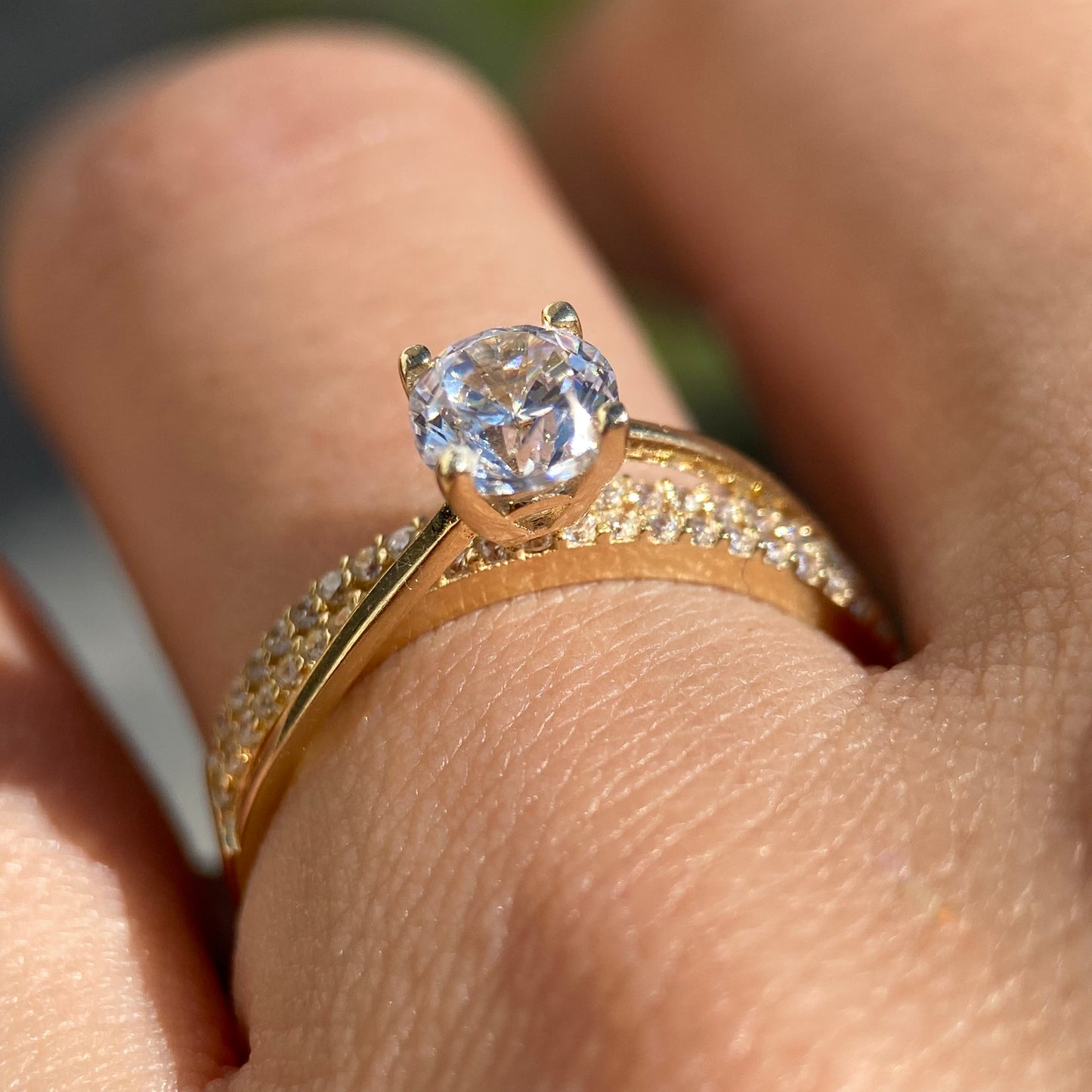 Anillo de compromiso en oro