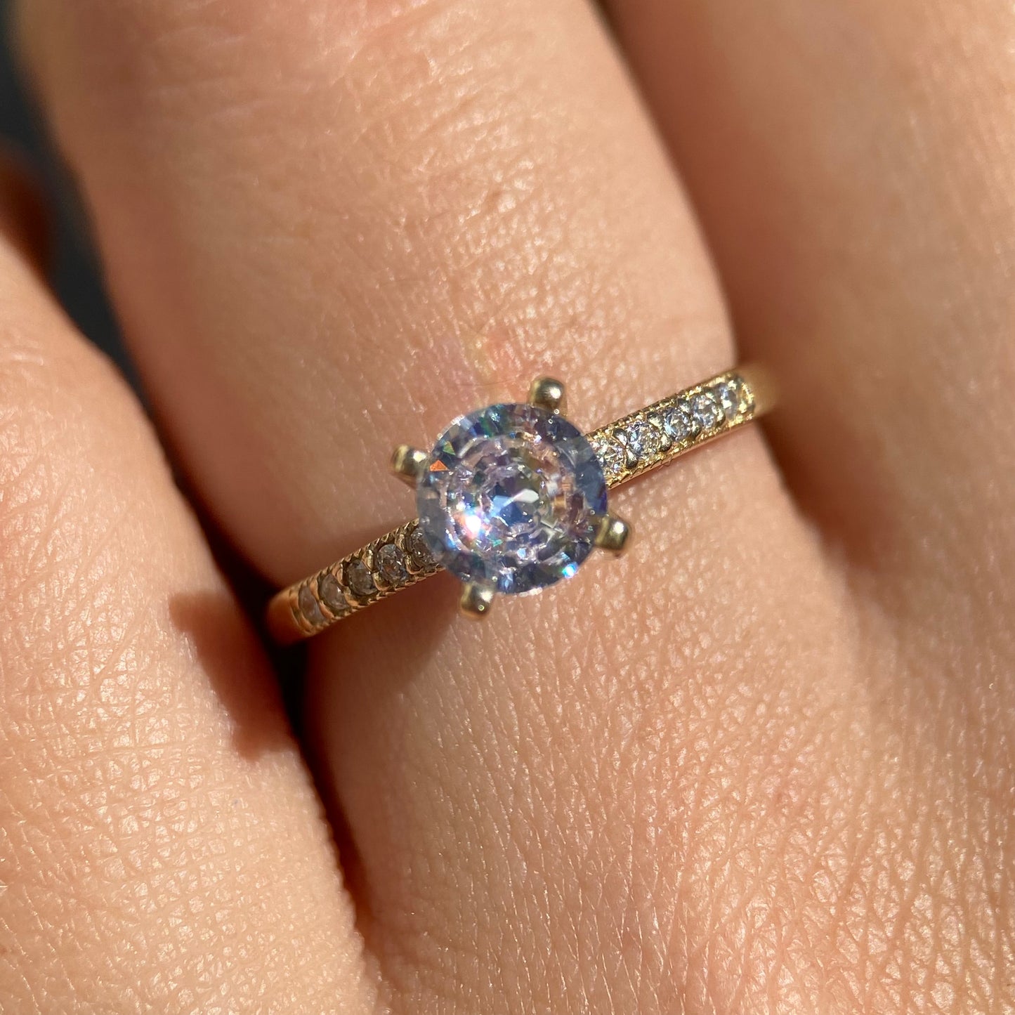 Anillo de compromiso en oro