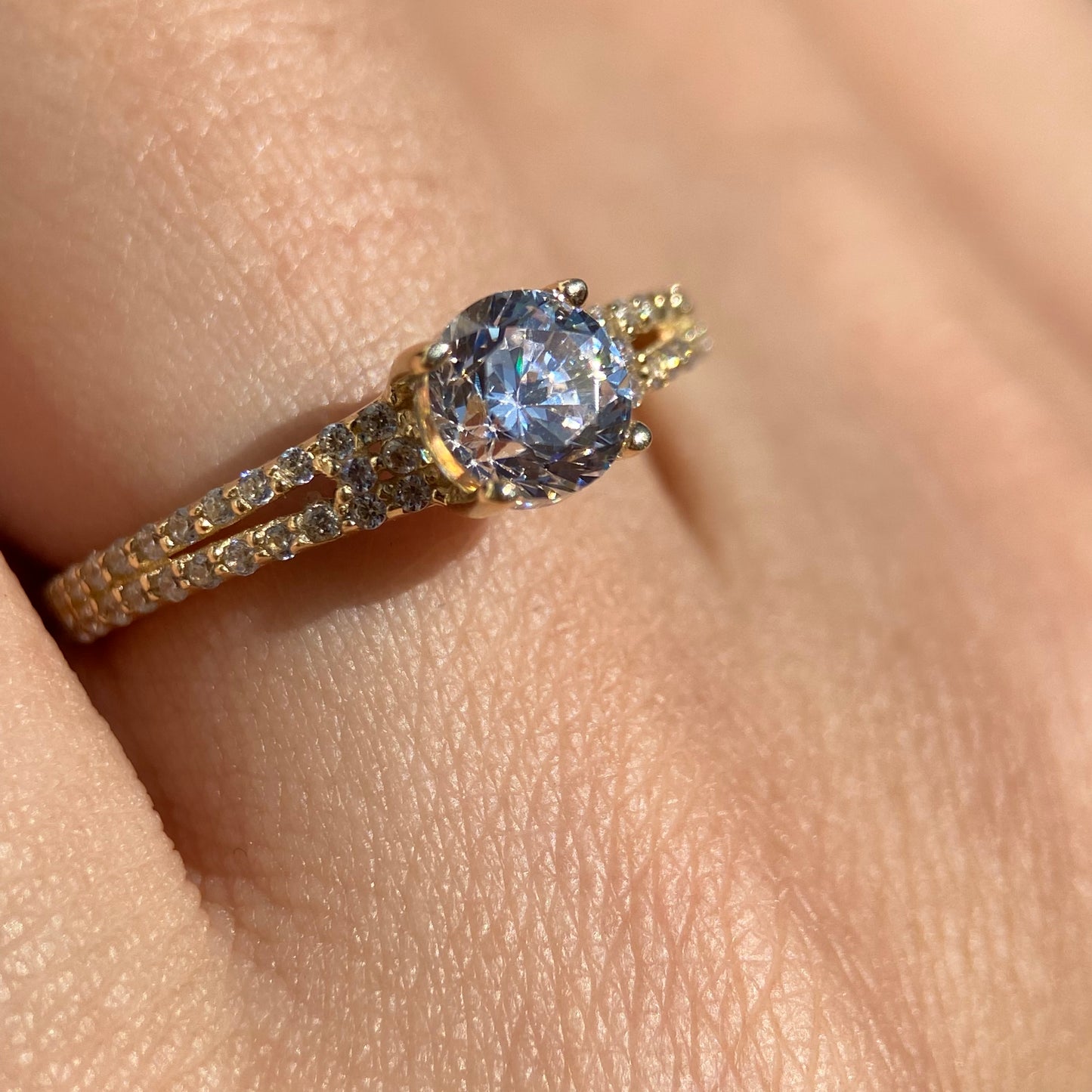 Anillo de compromiso en oro