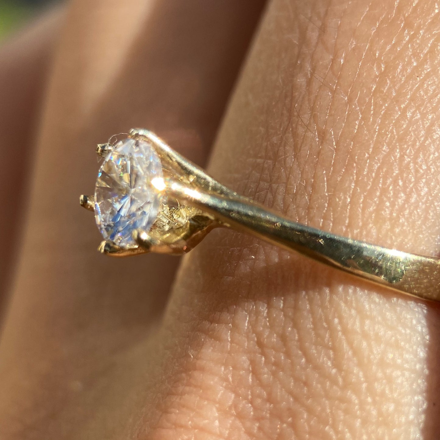 Anillo de compromiso en oro