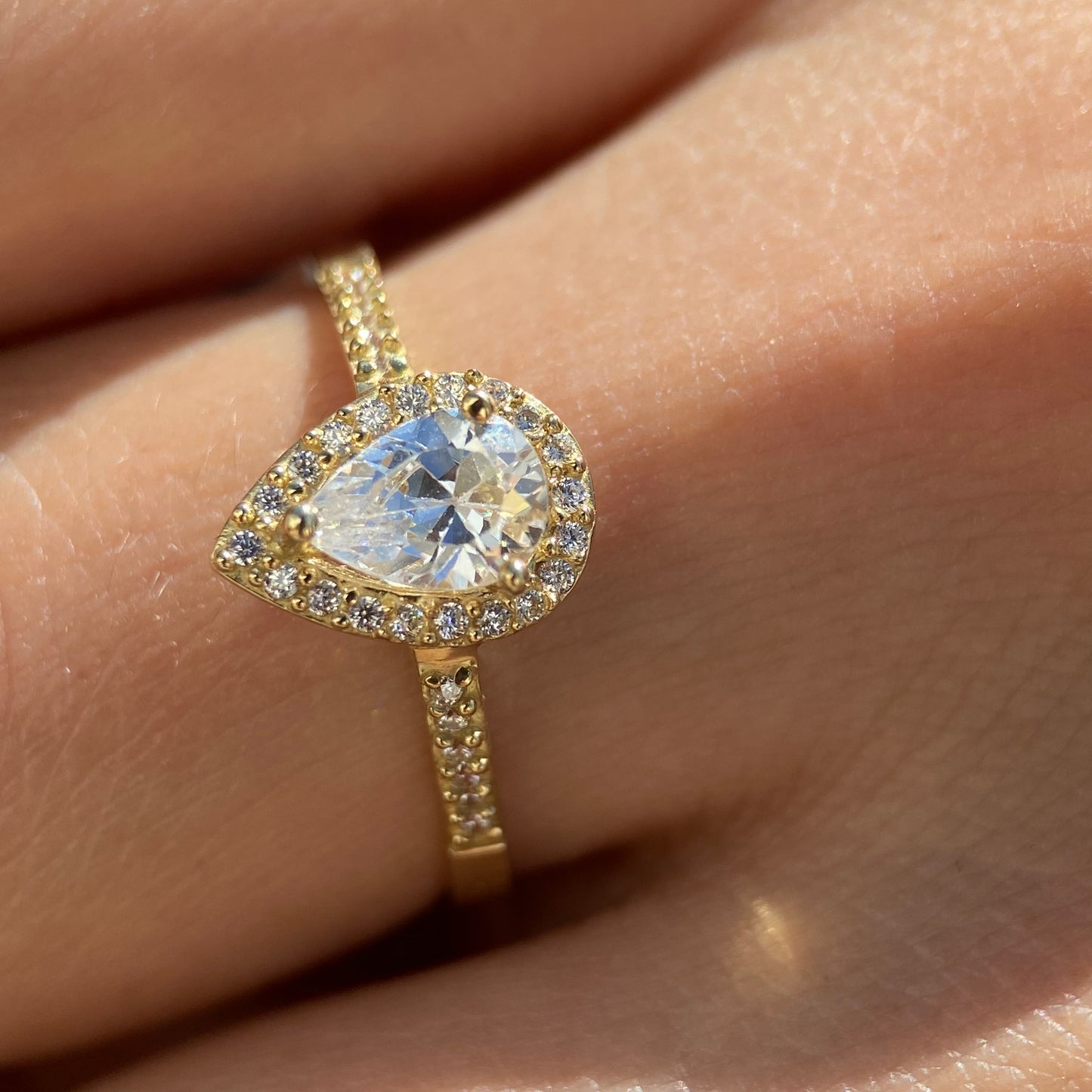 Anillo de compromiso en oro