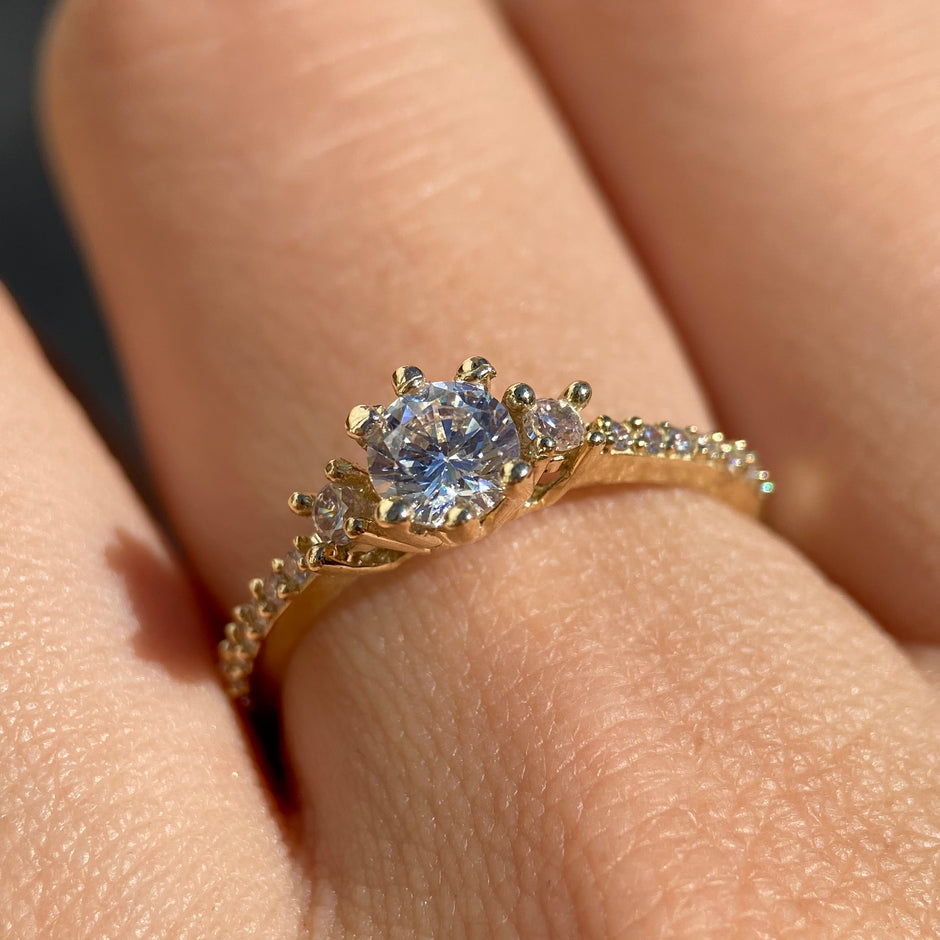 Anillo de compromiso en oro