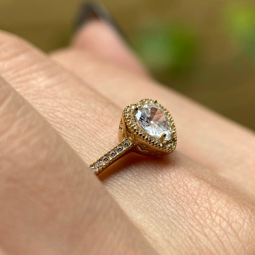 Anillo de compromiso en oro
