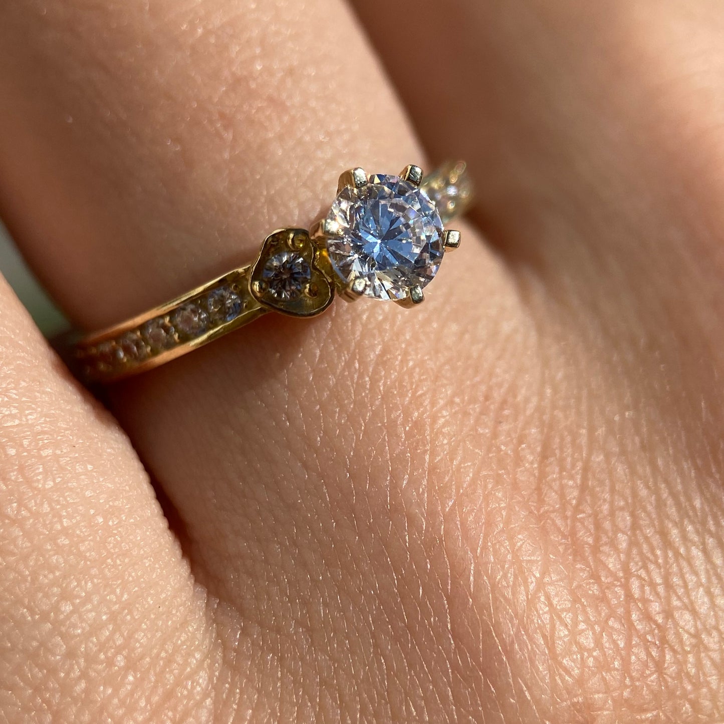 Anillo de compromiso en oro