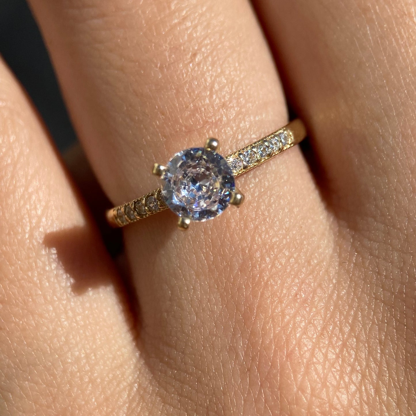 Anillo de compromiso en oro