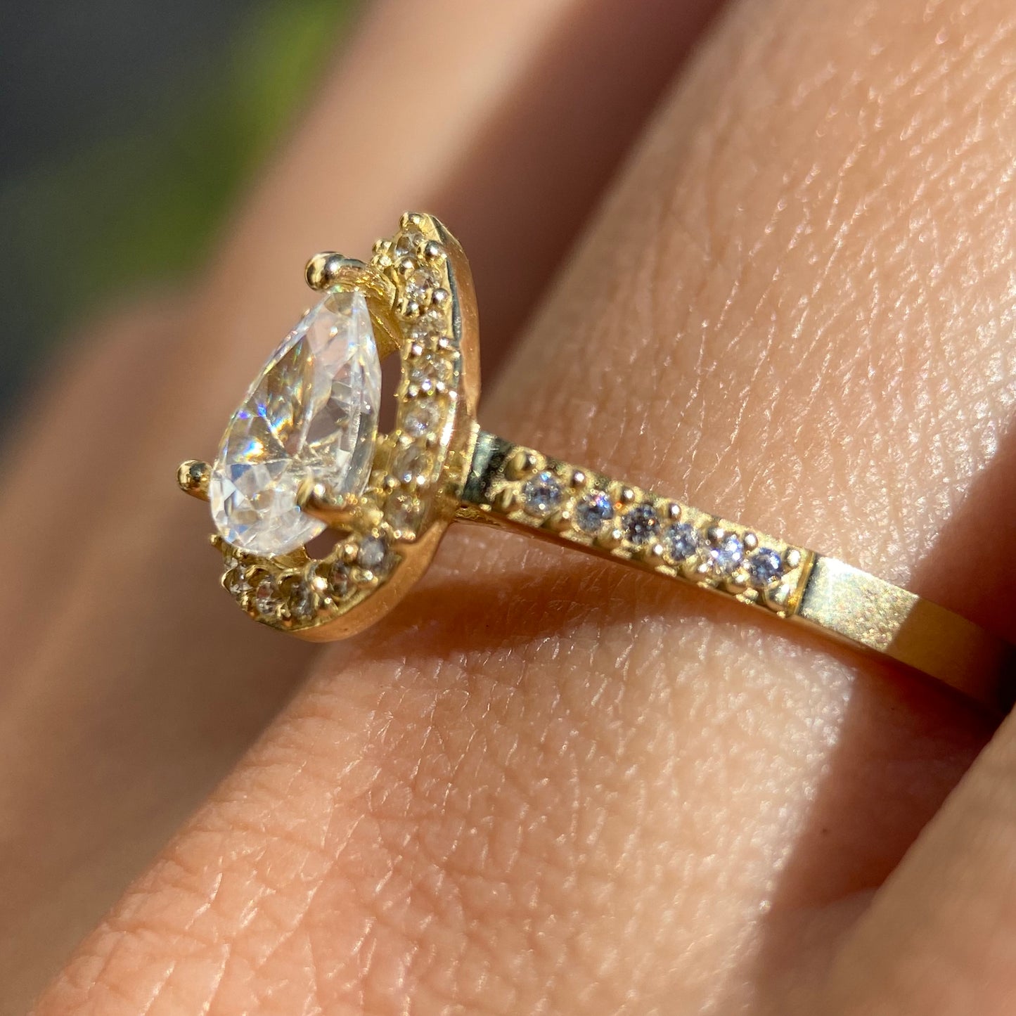 Anillo de compromiso en oro