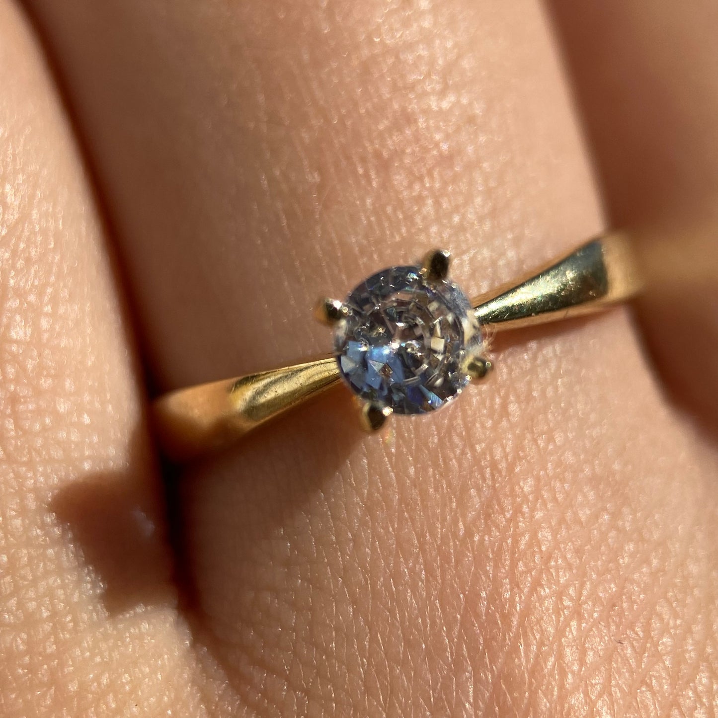 Anillo de compromiso en oro