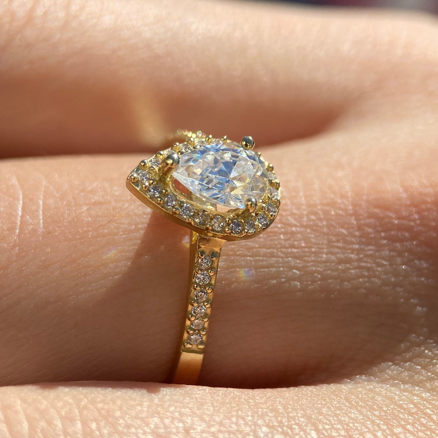 Anillo de compromiso en oro