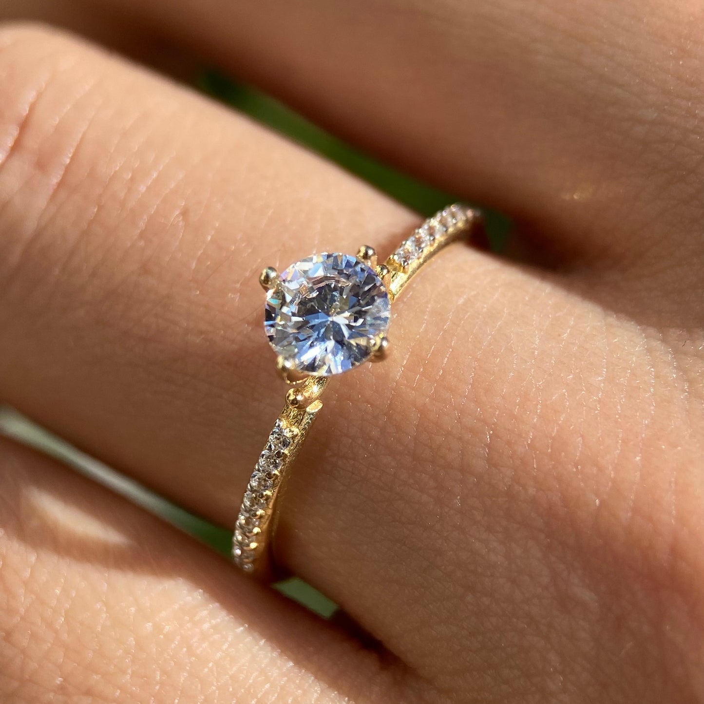 Anillo de compromiso en oro