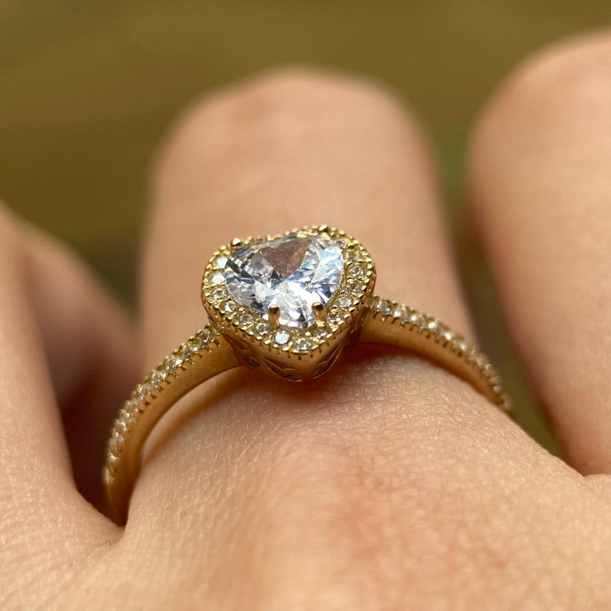 Anillo de compromiso en oro