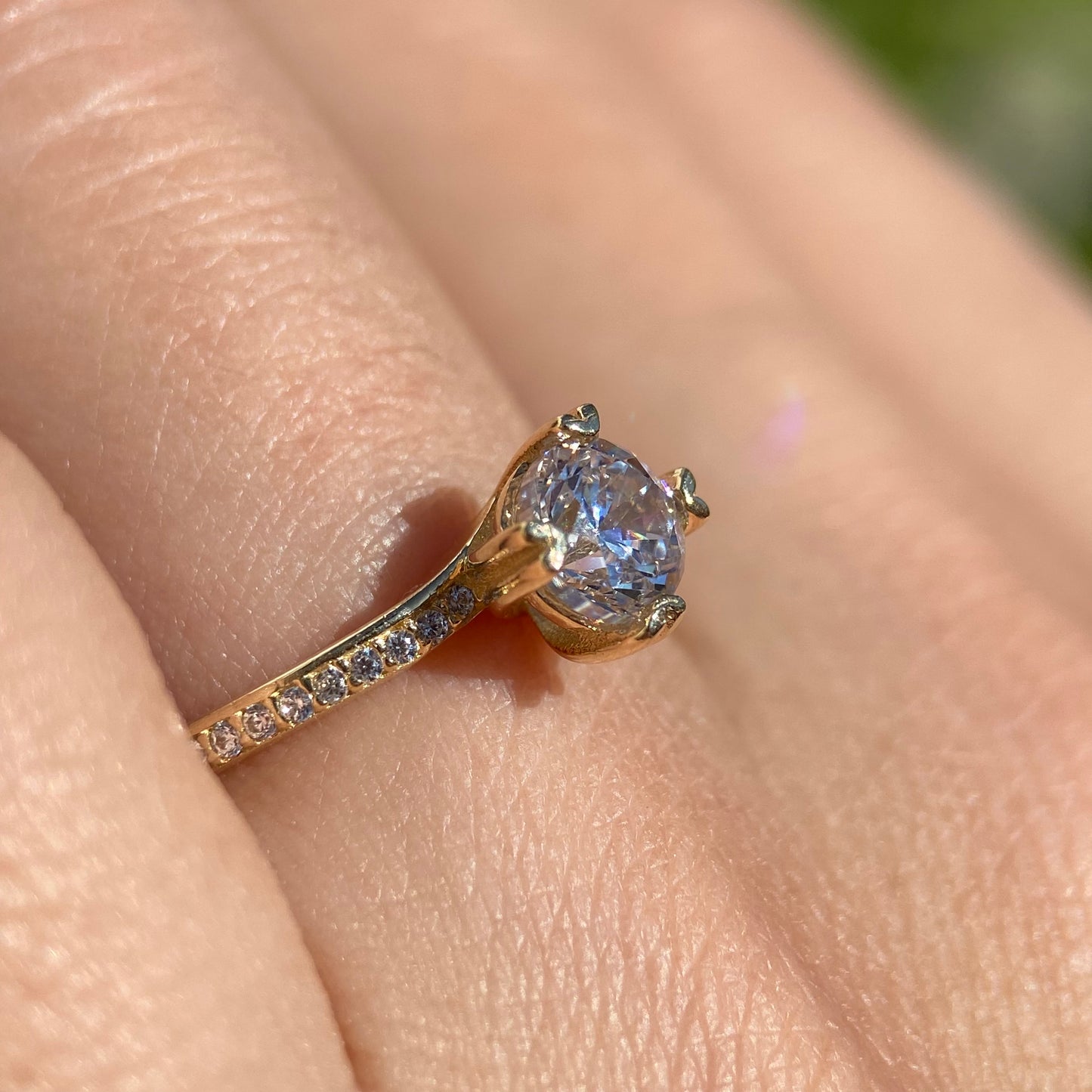 Anillo de compromiso en oro