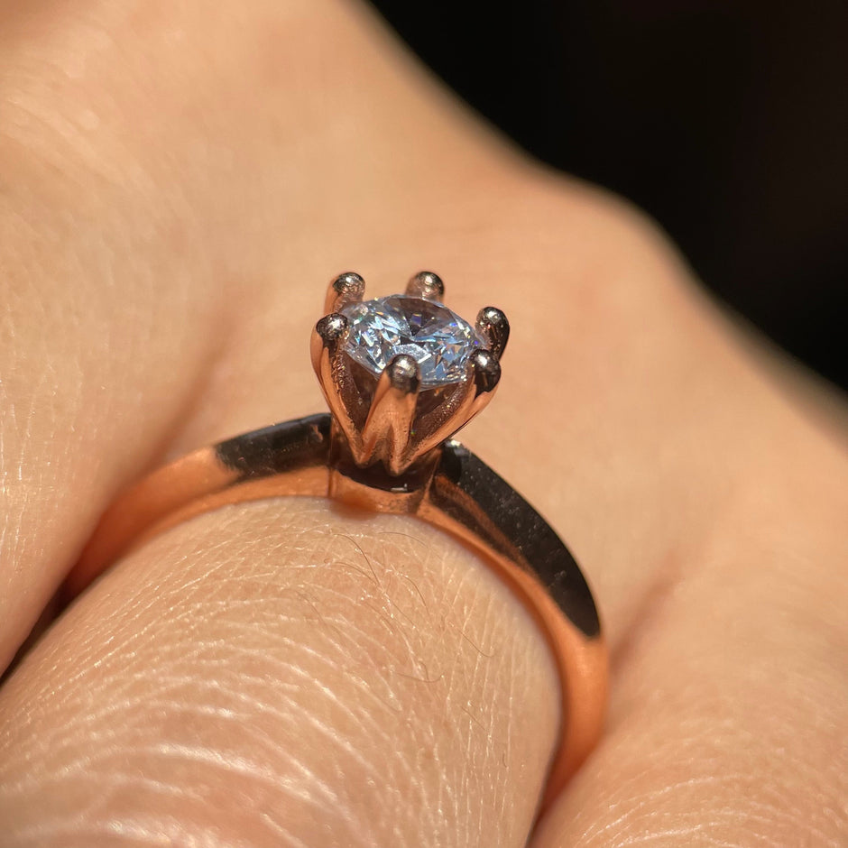 Anillo de compromiso en oro