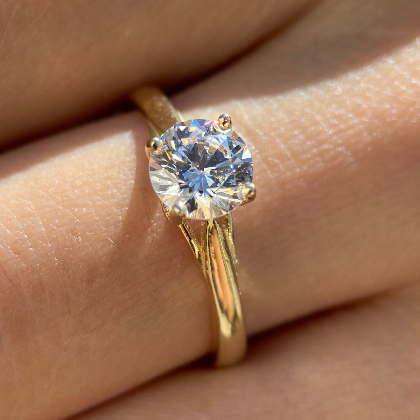 Anillo de compromiso en oro