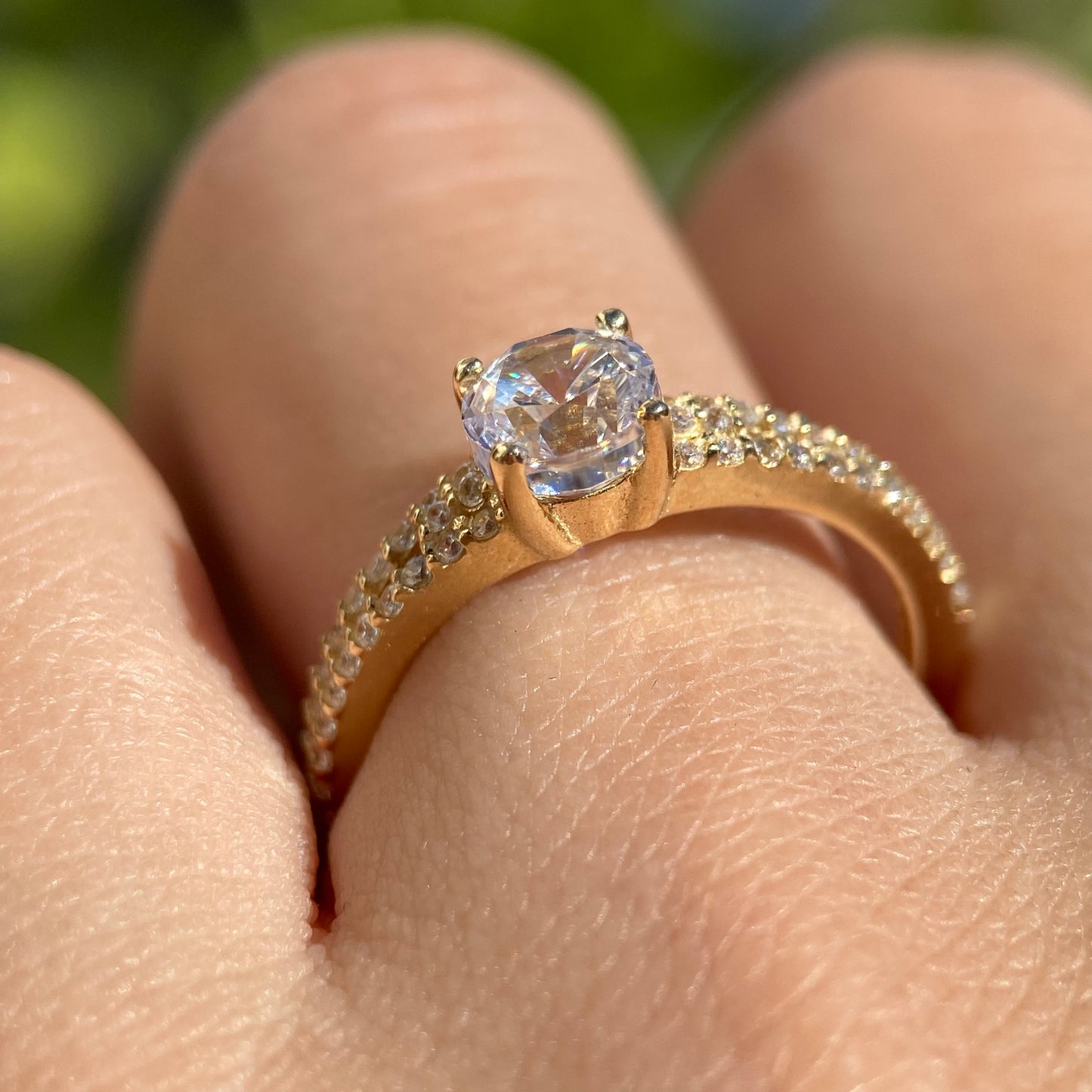 Anillo de compromiso en oro