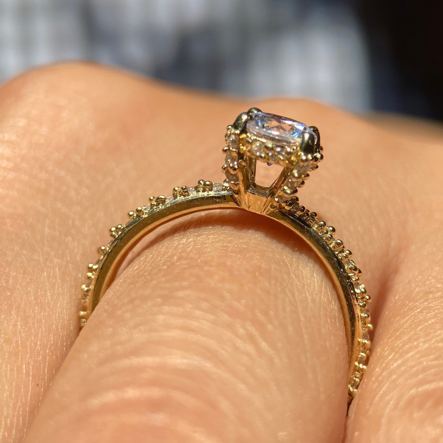 Anillo de compromiso en oro