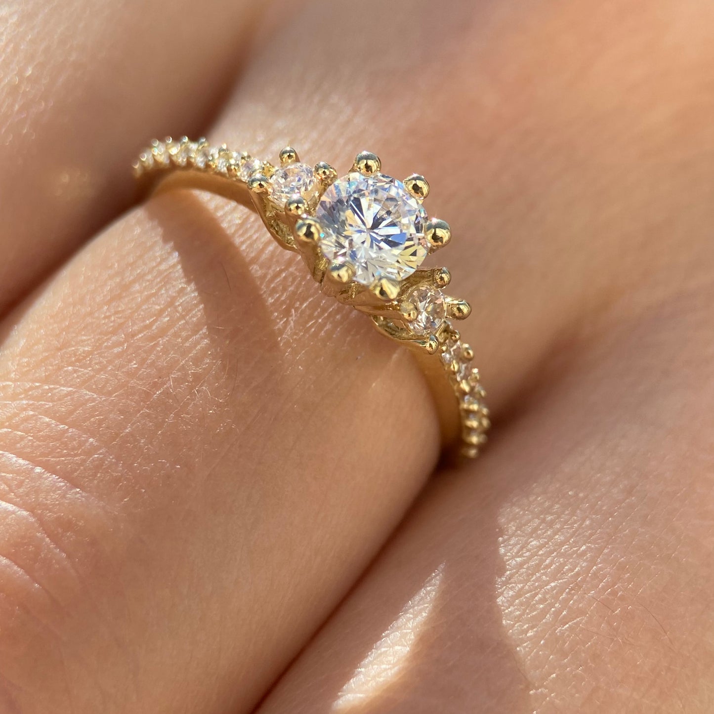 Anillo de compromiso en oro