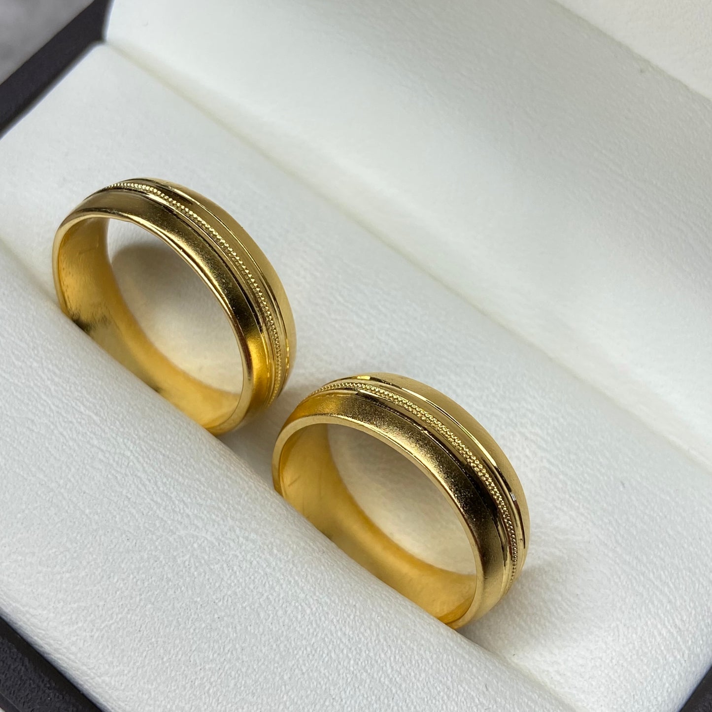 Par de argollas Santiago en Oro 5mm