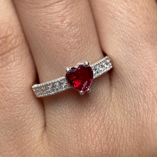 Anillo Fanny en Plata con Circonia Roja