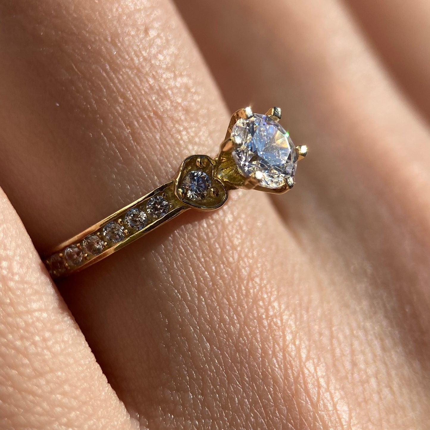 Anillo de compromiso en oro