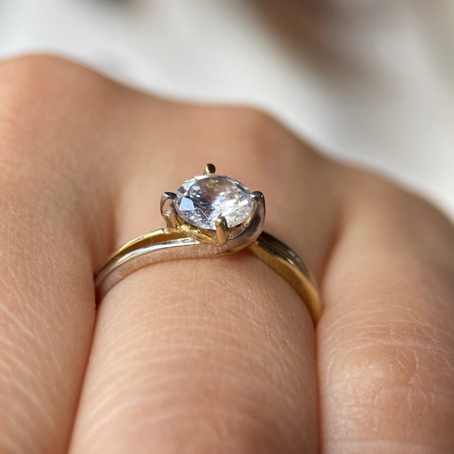 Anillo de compromiso en oro