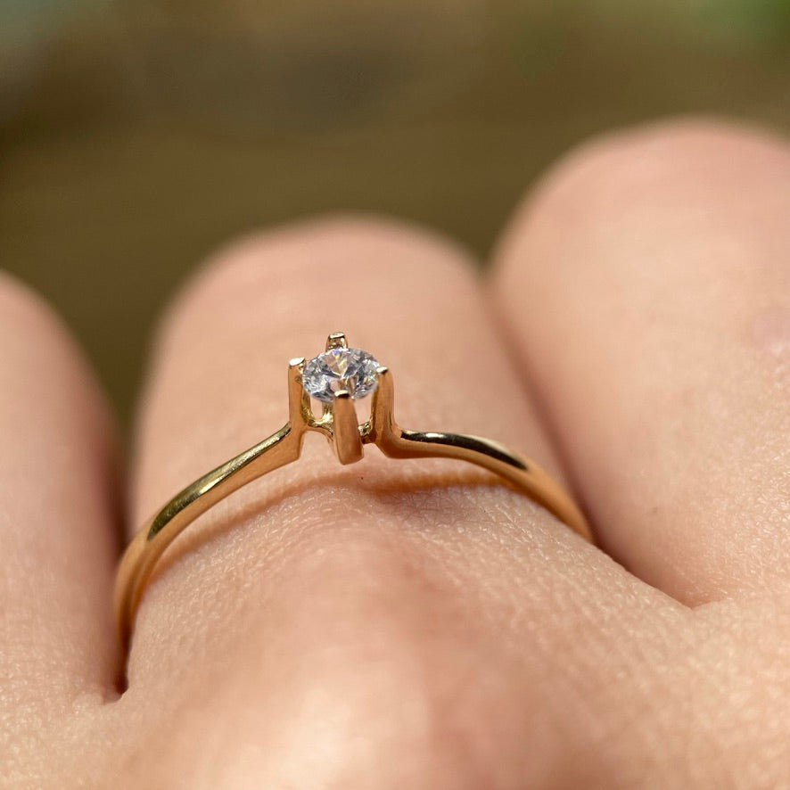 Anillo de compromiso en oro