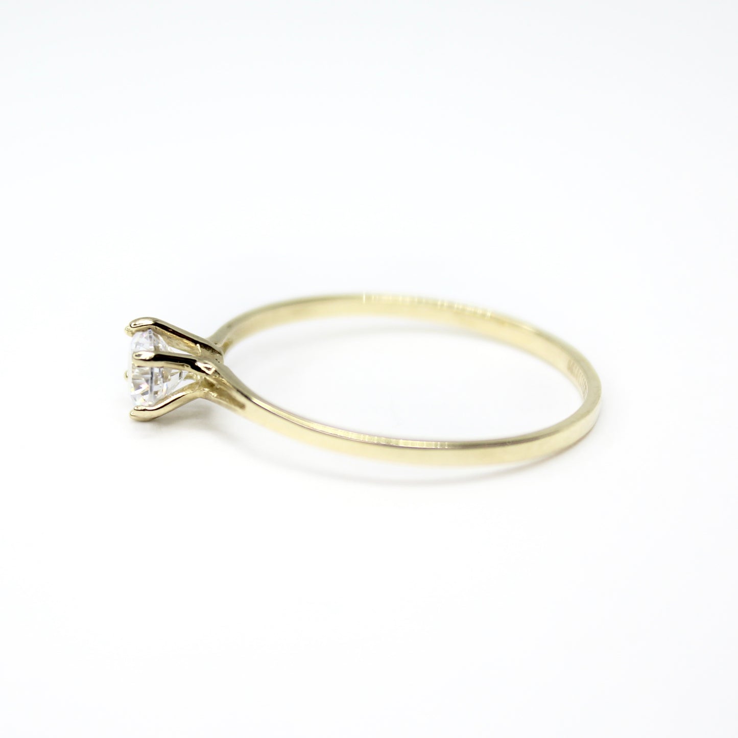 Anillo de compromiso en oro