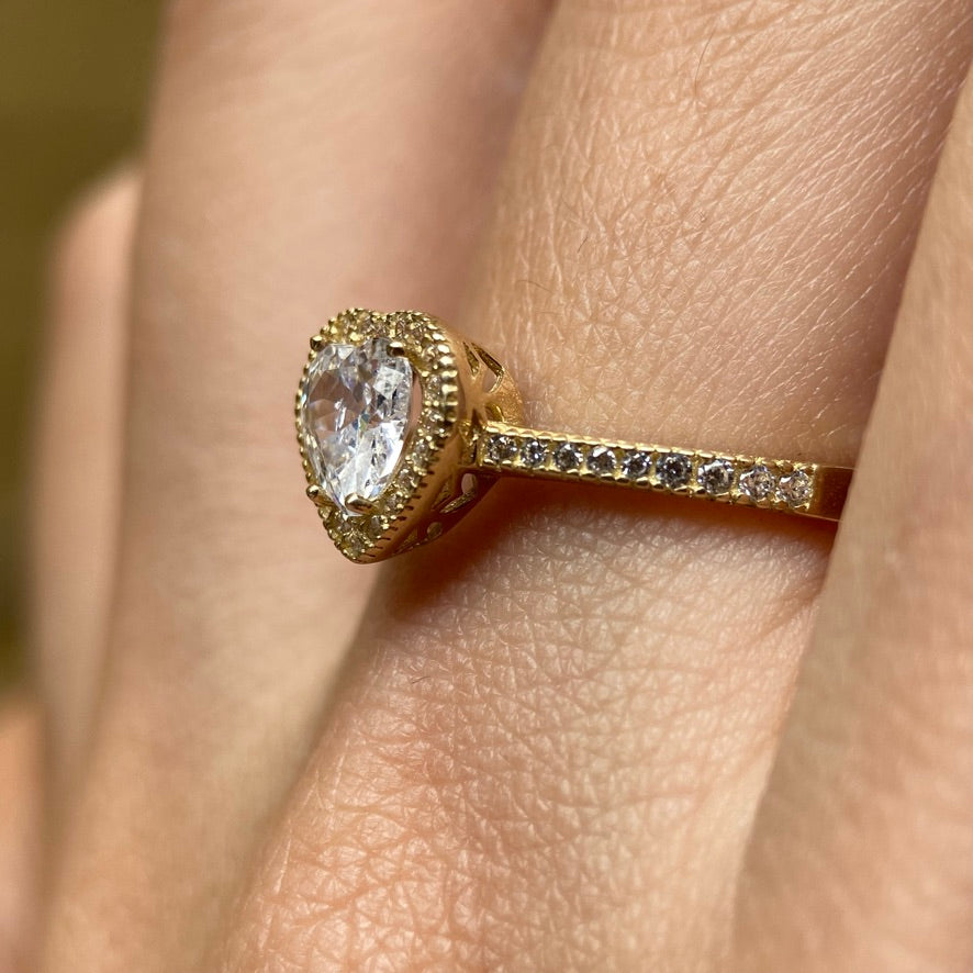 Anillo de compromiso en oro