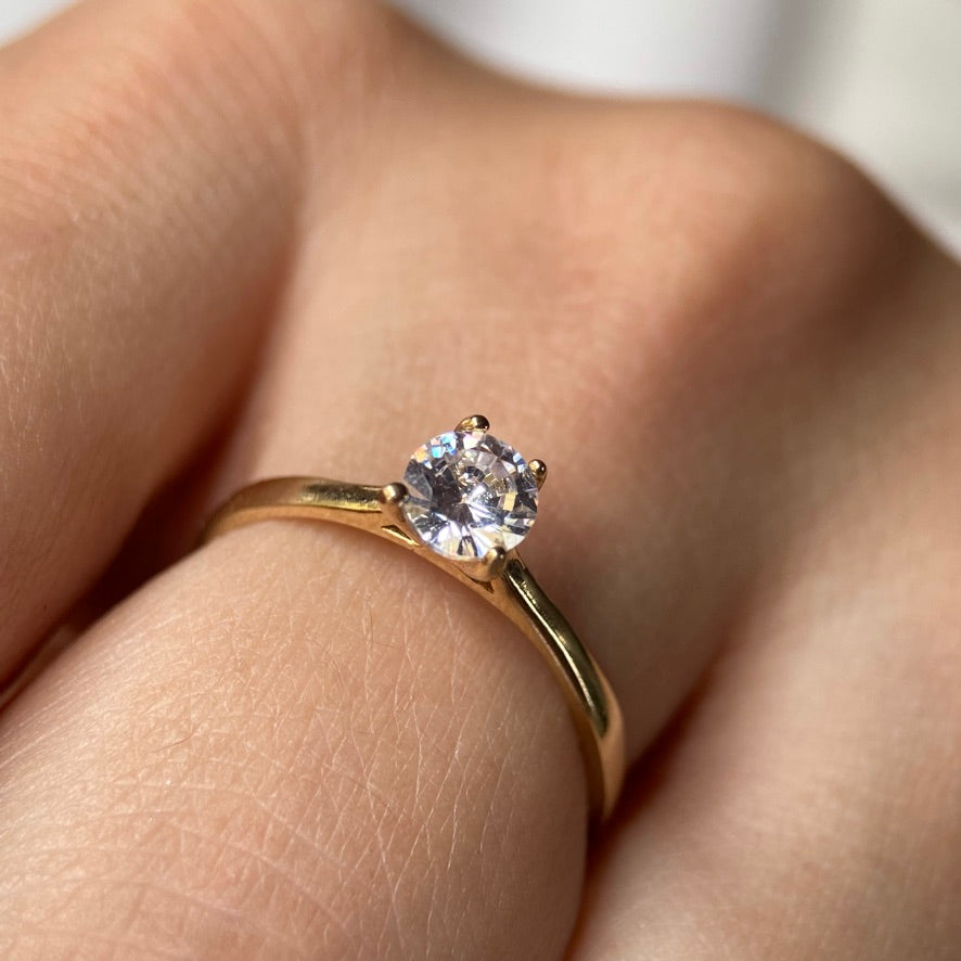 Anillo de compromiso en oro