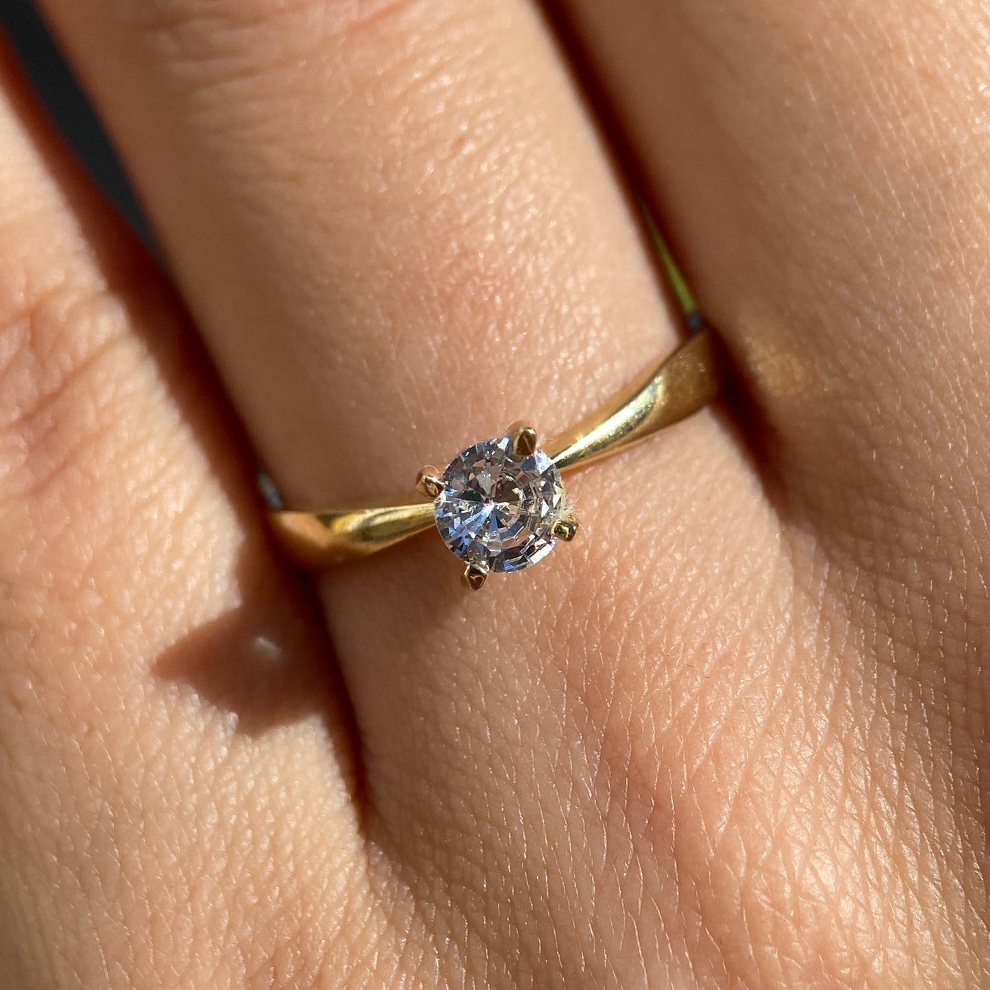 Anillo de compromiso en oro
