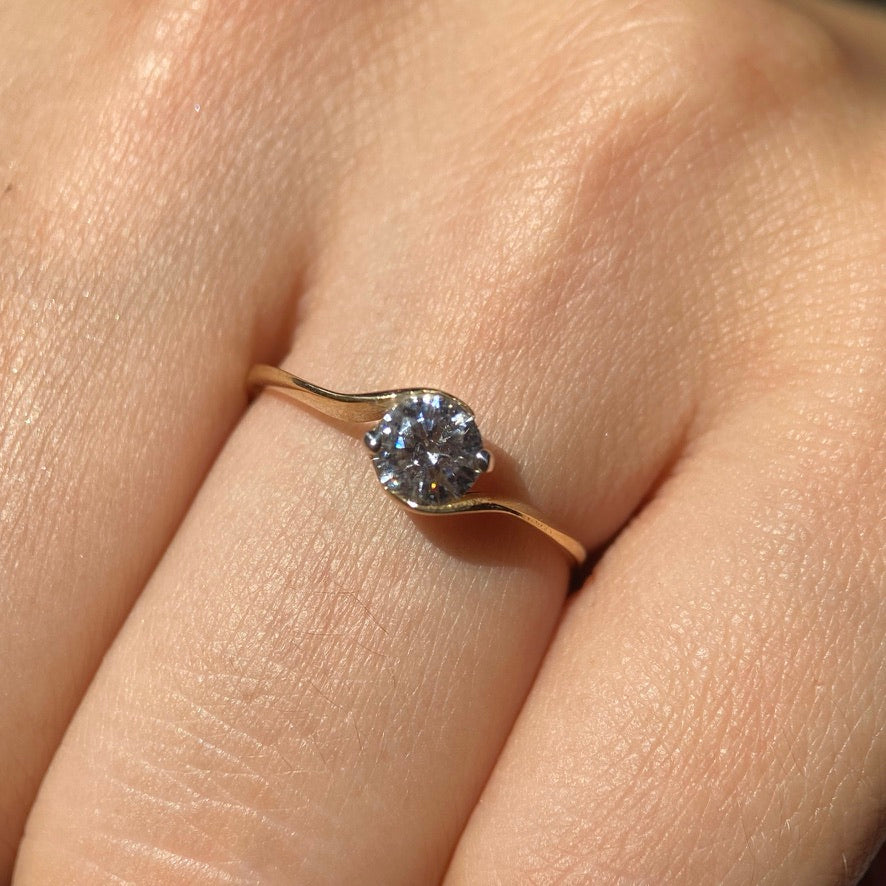 Anillo de compromiso en oro