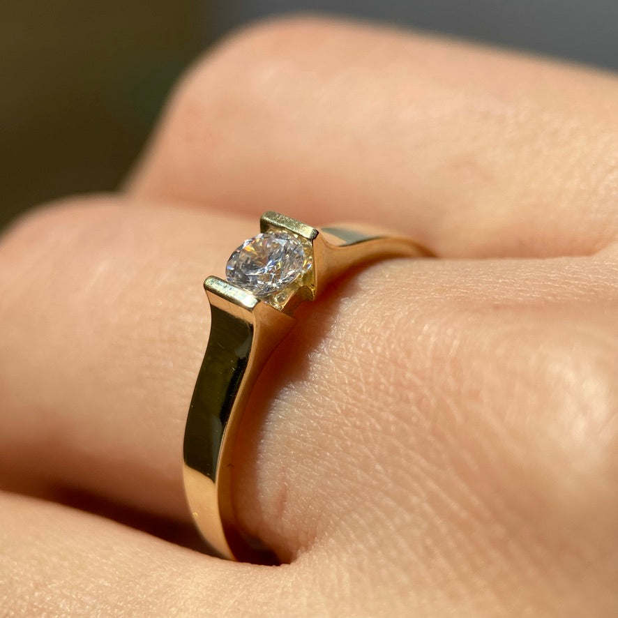 Anillo de compromiso en oro