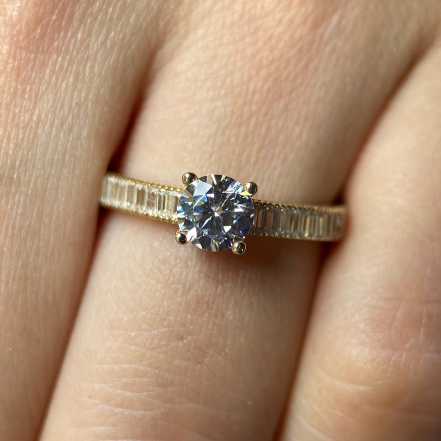 Anillo de compromiso en oro